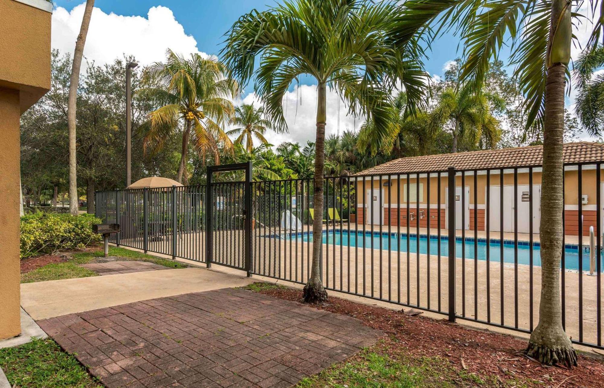 Extended Stay America Suites - Fort Lauderdale - Плантейшен Экстерьер фото
